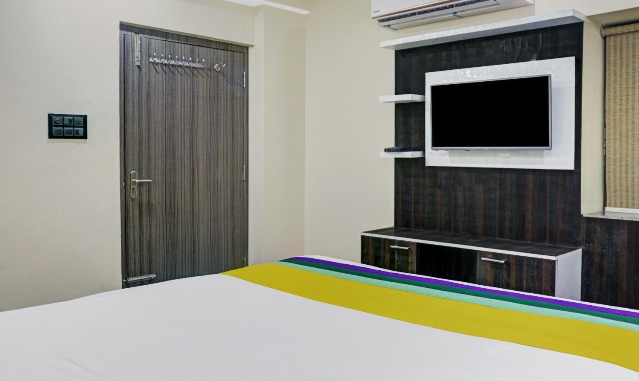 Itsy Hotels Cradle Regency รานจี ภายนอก รูปภาพ